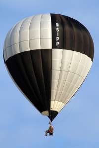 G-SIPP hot air balloon, a Lindstrand Balloons LBL 35A Cloudhopper, added to the archive 7 September 2026. Photograph by G Bann