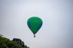 G-STVL hot air balloon, a Lindstrand Balloons LBL 77A, seen at Arrow, Warwickshire, United Kingdom on 31 May 2025. Photograph by Dave