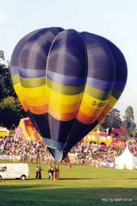 G-SUSI hot air balloon, added to the archive 27 August 2026. Photograph by Mike Clarke