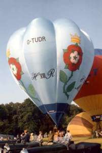 G-TUDR hot air balloon, added to the archive 27 August 2026. Photograph by Bill Teasdale