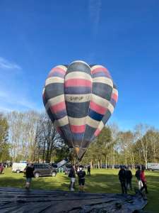 G-UPUP hot air balloon, a Cameron V-77, added to the archive 14 September 2026. Photograph by Cera168_