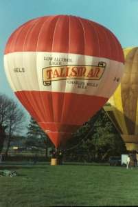 G-WELS hot air balloon, added to the archive 27 August 2026. Photograph by Andrew Garrett