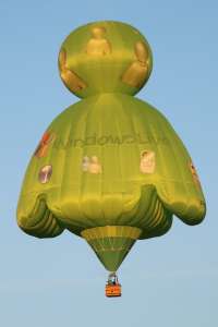 G-WLVE hot air balloon, a Cameron BUDDY-90. Photograph by G Bann