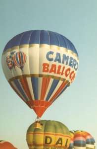 G-YUPI hot air balloon, added to the archive 27 August 2026. Photograph by Andrew Garrett