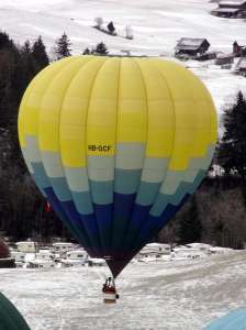 HB-QCF hot air balloon. Photograph by G Bann