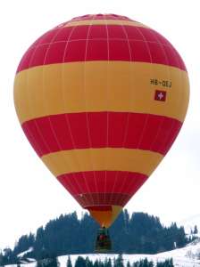HB-QEJ hot air balloon. Photograph by G Bann