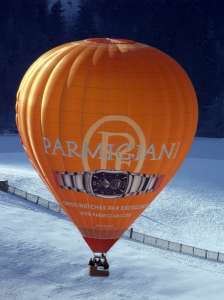 HB-QLB hot air balloon. Photograph by G Bann