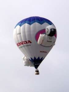 HB-QLK hot air balloon. Photograph by G Bann