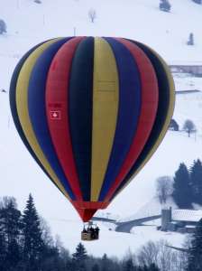 HB-QNS hot air balloon. Photograph by G Bann
