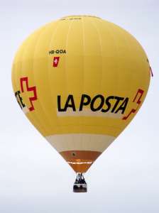 HB-QOA hot air balloon. Photograph by G Bann