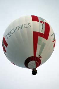 HB-QTK hot air balloon. Photograph by G Bann