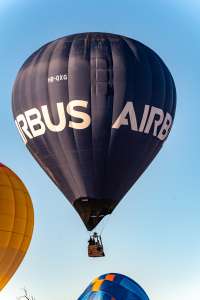 Airbus hot air balloon HB-QXG. Photograph by Dave