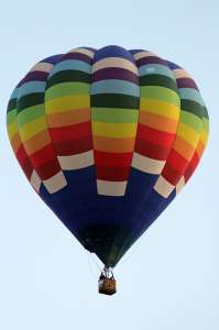 N105NF hot air balloon, added to the archive 7 September 2026. Photograph by G Bann