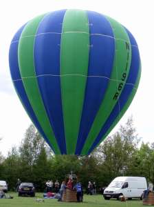 N1196R hot air balloon, added to the archive 7 September 2026. Photograph by G Bann
