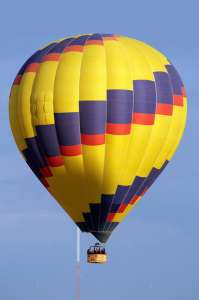 N123UT hot air balloon, added to the archive 7 September 2026. Photograph by G Bann