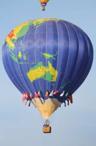 N2040V hot air balloon, added to the archive 7 September 2026. Photograph by G Bann