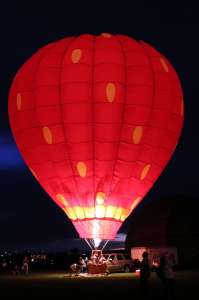 N2186W hot air balloon, added to the archive 7 September 2026. Photograph by G Bann