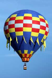 N2215S hot air balloon, added to the archive 7 September 2026. Photograph by G Bann