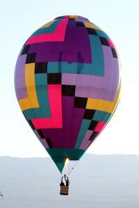N3009Y hot air balloon, added to the archive 7 September 2026. Photograph by G Bann