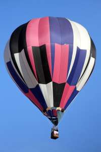 N3039U hot air balloon, added to the archive 7 September 2026. Photograph by G Bann