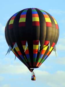 N3123U hot air balloon, added to the archive 7 September 2026. Photograph by G Bann