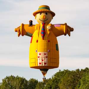 Smiley The Scarecrow hot air balloon N315LL, seen at Arrow, Warwickshire, United Kingdom on 30 May 2026. Photograph by Dave