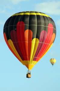 N3218L hot air balloon, added to the archive 7 September 2026. Photograph by G Bann