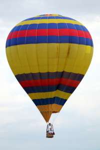 N402KD hot air balloon, added to the archive 7 September 2026. Photograph by G Bann