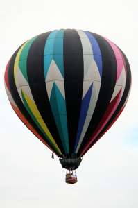 N4195C hot air balloon, added to the archive 7 September 2026. Photograph by G Bann