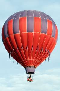 N4226F hot air balloon, added to the archive 7 September 2026. Photograph by G Bann