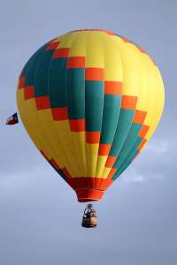 N4516R hot air balloon, added to the archive 7 September 2026. Photograph by G Bann