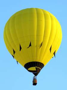 N45UM hot air balloon, added to the archive 7 September 2026. Photograph by G Bann