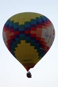 N460LB hot air balloon, added to the archive 7 September 2026. Photograph by G Bann