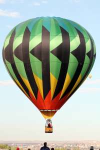 N5004S hot air balloon, added to the archive 7 September 2026. Photograph by G Bann