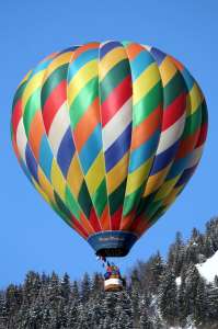 N71087 hot air balloon, added to the archive 27 August 2026. Photograph by G Bann