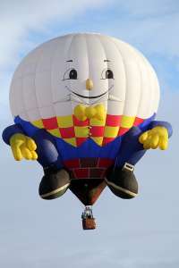 N912HD hot air balloon, added to the archive 7 September 2026. Photograph by G Bann