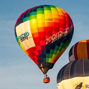 OK-3832 hot air balloon. Photograph by Dave