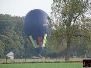 OO-BAE hot air balloon, added to the archive 28 September 2026. Photograph by joeri