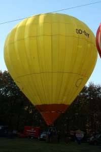 OO-BAY hot air balloon. Photograph by G Bann