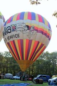 OO-BGH hot air balloon. Photograph by G Bann