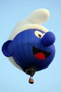 Smurf hot air balloon OO-BHC. Photograph by G Bann