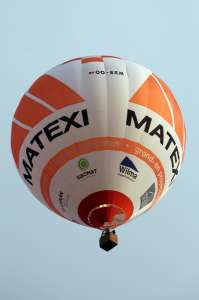 OO-BXM hot air balloon. Photograph by G Bann