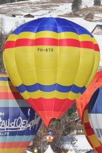 PH-RTK hot air balloon. Photograph by G Bann